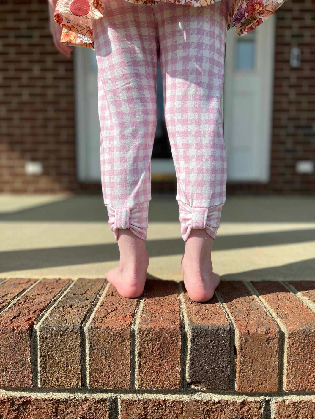 BOW BACK CAPRIS